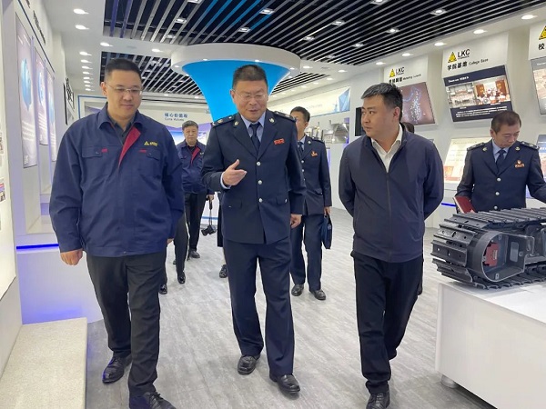 色偷偷成人一区二区三区91液壓4.jpg