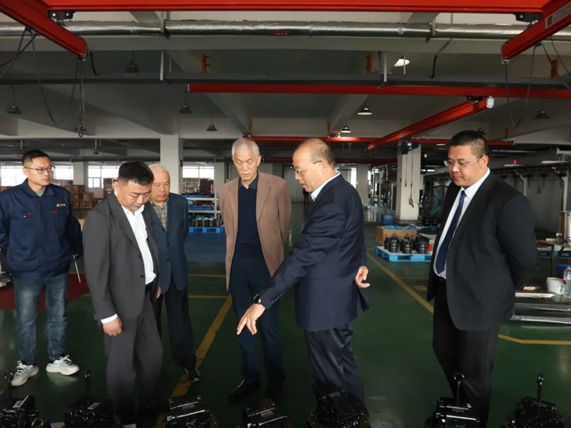 第七屆（jiè）工程機械行業標準化工作會議暨2024年中國工程機械工業協會（huì）標準化工作委員會年會8.jpg